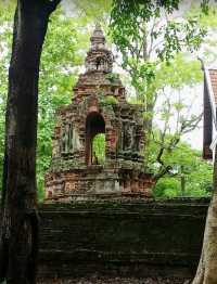 วัดเจ็ดยอด หรือเรียกทางการว่า วัดโพธารามมหาวิหาร