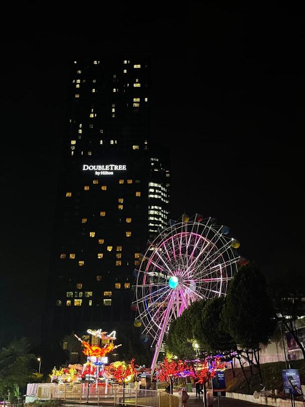 Welcome to the Glow Side: City of Digital Lights, i-City 