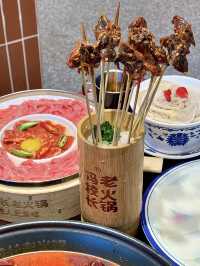 領略正宗川渝味道 💕 座無虛席的馮校長火鍋