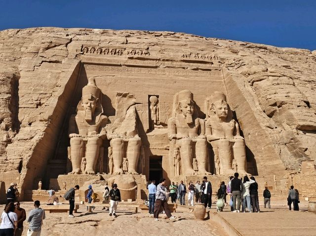 🛕 사막 끝에서 만난 이집트의 기적 – 아부심벨 신전 🇪🇬