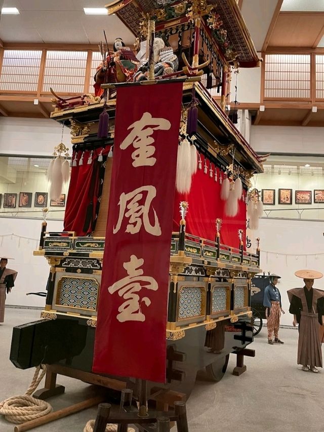 TAKAYAMA MATSURI YARAI KAIKAN.