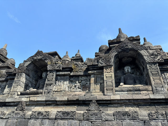 【インドネシア】ボロブドゥール寺院で歴史に思いを馳せる旅