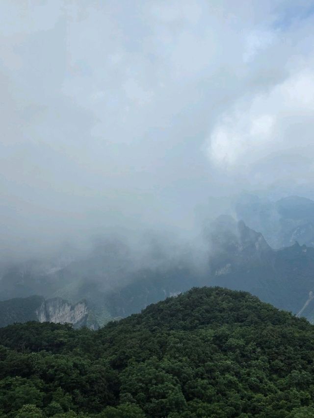 Tianmenshan is a must-visit in Zhangjiajie! ⛰️