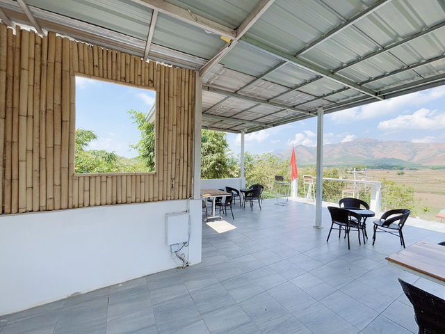 คาเฟ่เมืองเฟือง Cafe Pha Leuang