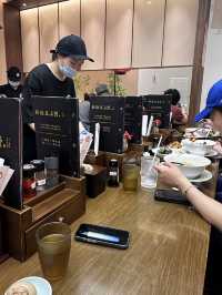 🍜 這碗拉麵，值得飛一趟上海。