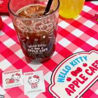 Hello Kitty & Fl Café