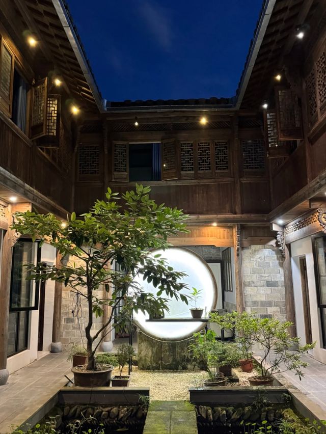 Still Waters, Silent Walls: The Story of Hongcun