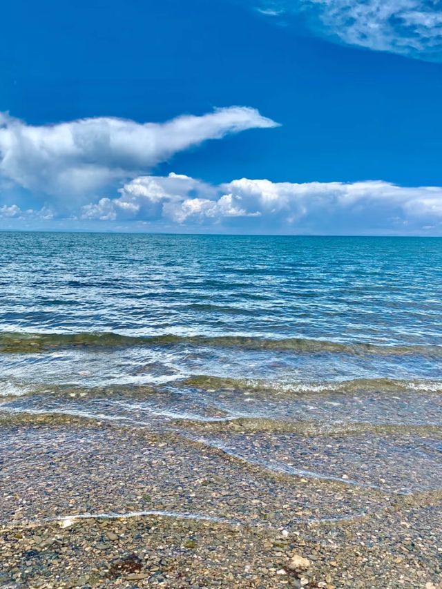 Whispers from the Plateau: Qinghai Lake’s Timeless Beauty