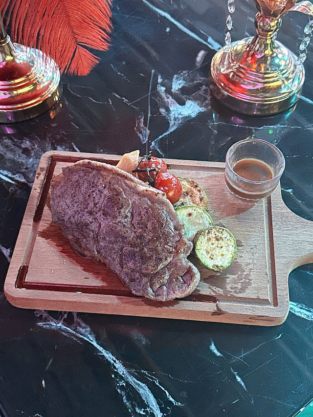 邊食晚飯邊聽音樂會
