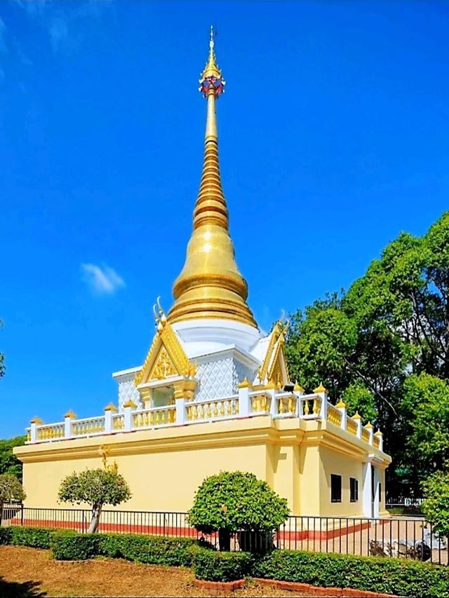 มาชื่นชมทัศนียภาพที่วัดเขาสำเภาทองกัน