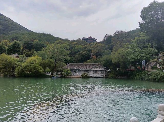 Moon Bend of Jinsha River (Lijiang area, Yunnan)