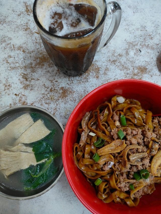  Review: A Quiet Return to Flavor at Happy Restaurant, KL Sentral
