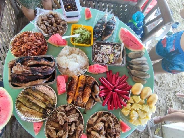 LEYTE: KALANGGAMAN ISLAND