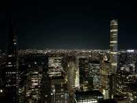 🌌 曼哈頓的夜晚,是夢與現實交疊的縫隙