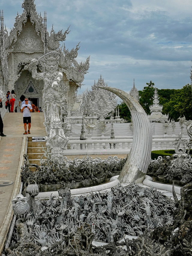 The Taj Mahal of Thailand Wat Rong Khun temple 