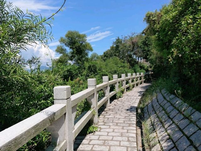 Cheung Chau's Mini Greatwall, a wonder on its own