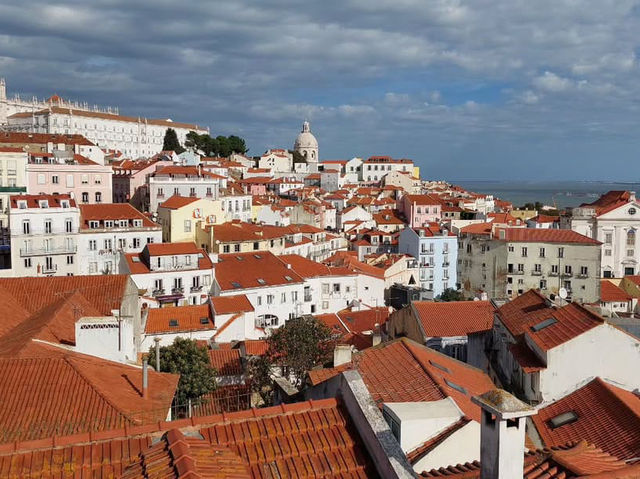Vibrant Culture and Scenic Charm in Lisboa Vibrant Culture and Scenic Charm in Lisboa