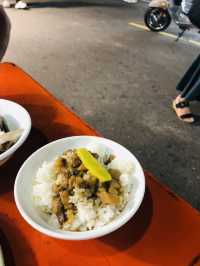 我最愛台灣滷肉飯😋😋😋