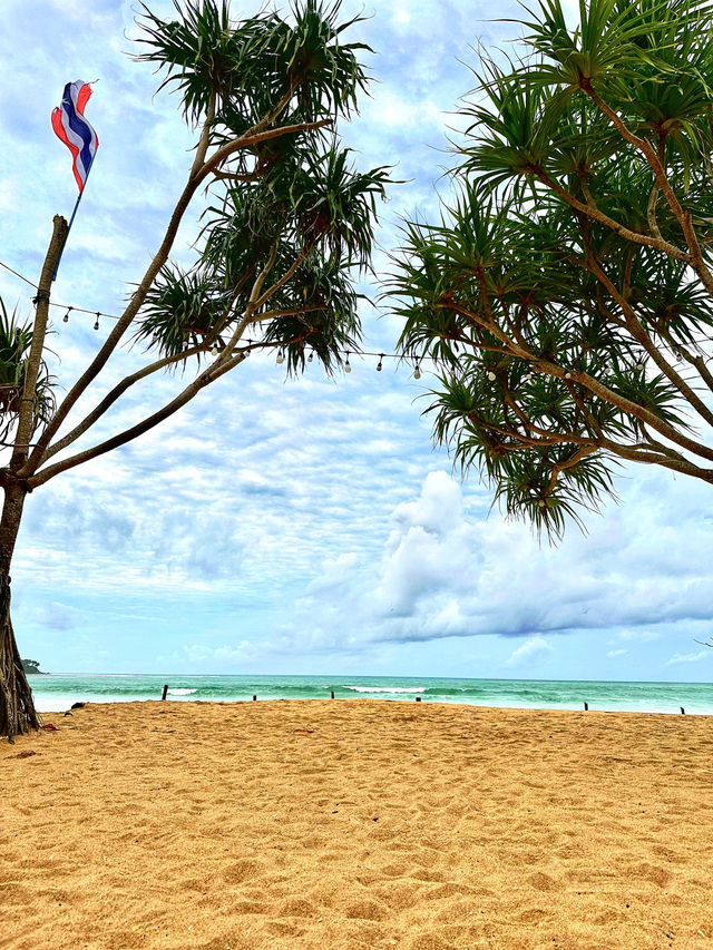 หาดในยาง “วิวเครื่องบิน + เสียงคลื่นชื่นใจ หาดในยาง “วิวเครื่องบิน + เสียงคลื่นชื่นใจ