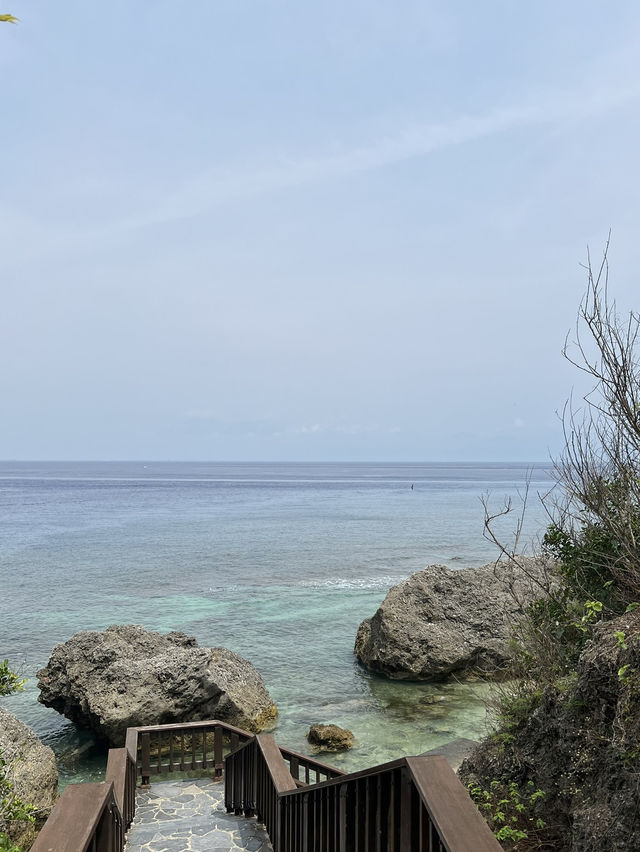 小琉球｜花瓶岩——海島最可愛的地標，從藍到透明的 50 種海色 🌊🪸