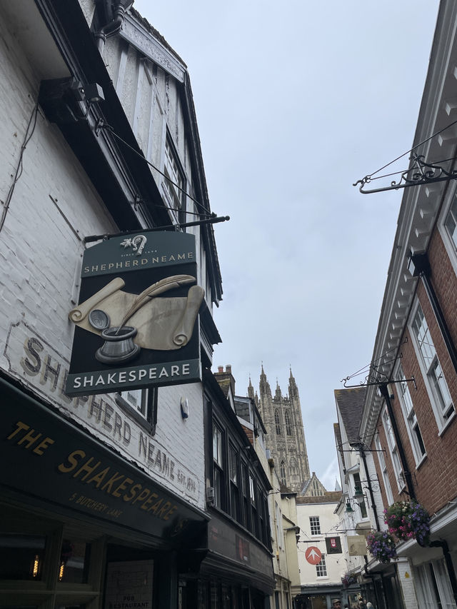 🏰 Canterbury — เมืองประวัติศาสตร์แสนอบอุ่น 🏰 Canterbury — เมืองประวัติศาสตร์แสนอบอุ่น