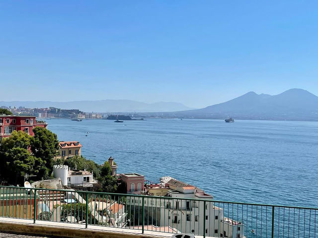 Vibrant Life and History in Napoli