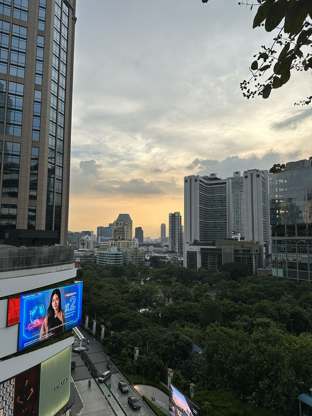 🌇 방콕 스타벅스 가든점, 노을 맛집 카페 리뷰 🌿