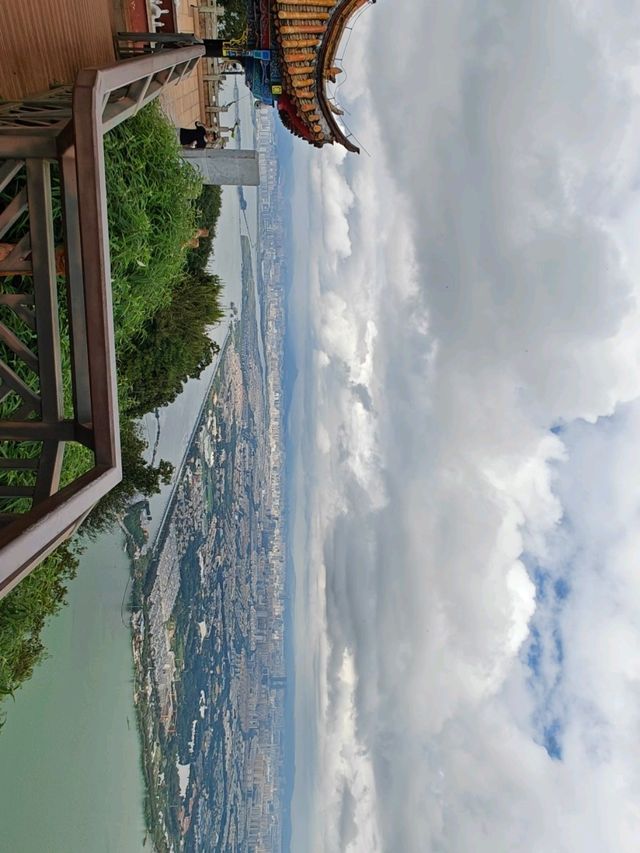 Kunming, the city of eternal spring Kunming, the city of eternal spring