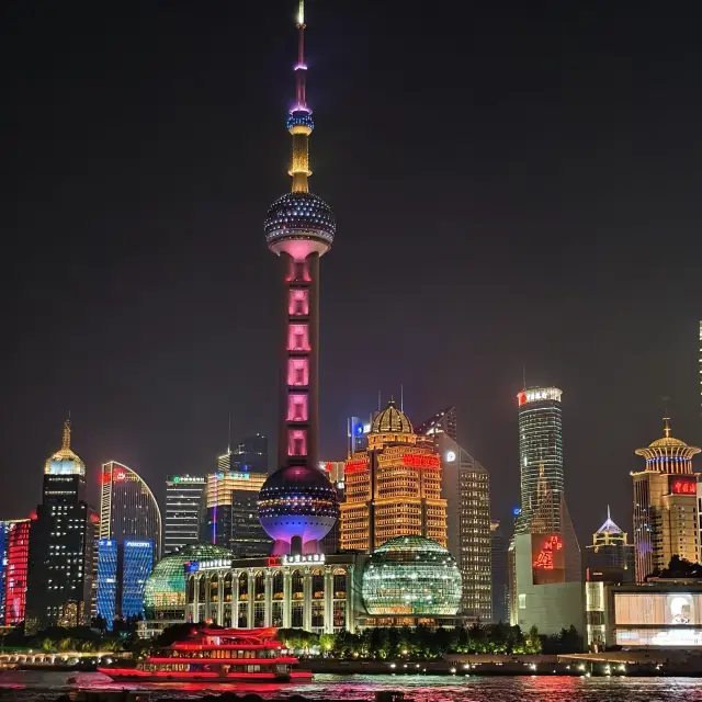 🏙️ Must-Visit Places in Shanghai! 🌟