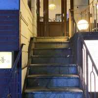 ์ฐ๋จ๋ ๊ณจ๋ชฉ์ฃผํ์์ ์ฌ๋ฅด๋ฅด๋
น๋ ๋ฐ์ดํธ ์จ๋ฏธ๋