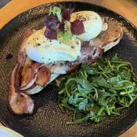 Fika on Brix: คาเฟ่ชิลพาเพื่อนสี่ขามานั่งได้