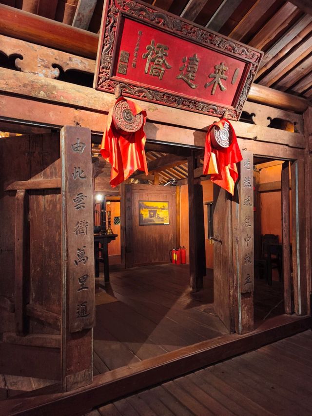 Hoi An Old Town, Coconut Boat & Morning Glory Restaurant