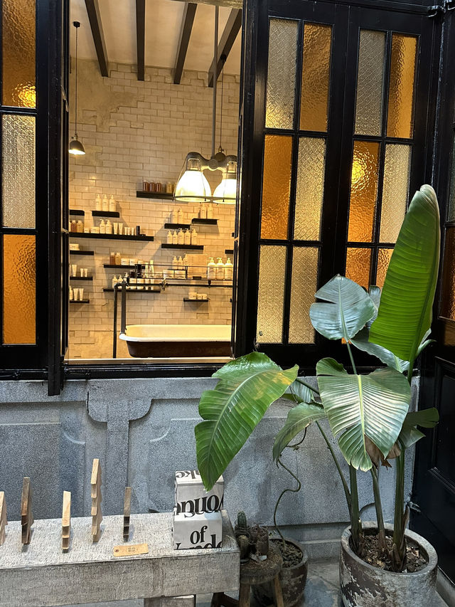 沉浸式香氣體驗,新天地 Le Labo 超美窗景🍂 沉浸式香氣體驗,新天地 Le Labo 超美窗景🍂