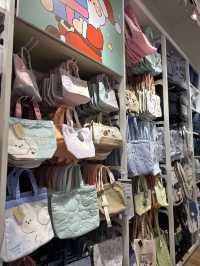 🎄🎀 “Moshi Moshi at Platinum Mall — Big, Colorful & Super Affordable!” 🛍️✨