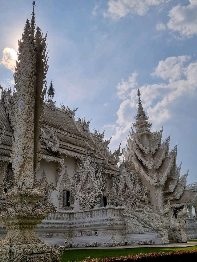 Chiang Rai’s White Temple Is Like Stepping Into Another World 🤍✨
