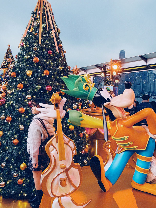 🇭🇰🏰尖沙咀就能去迪士尼？海港城這三個「免費打卡點」太犯規，米奇 Duffy 冰雪奇緣一次拍滿！🎄✨