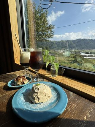 [Kumamoto] A cafe overlooking the countryside from the heights of Aso ☕
