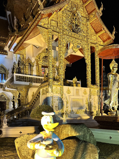 タイ・チェンマイ】夜に輝く幻想寺院 ワット・ブッパラーム🌙 | Trip