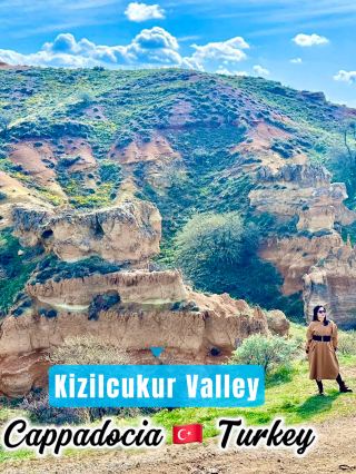 หุบเขาที่สวยงามของตุรกี 🇹🇷 มีหินสีแดง ❤️ สีส้ม 🧡