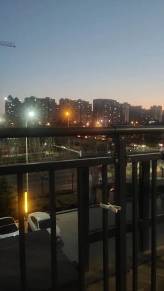 여행 중 가장 아름다운 만남은 애써 찾아간 절경이 아니라, 깊은 밤 우연히 망원경 너머로 마주한 광활한 밤하늘과 찬란한 은하수입니다. 모든 것이.