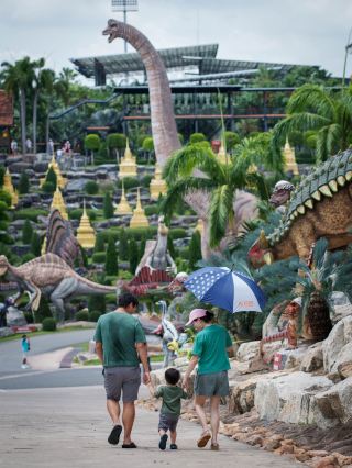 🦖 探索「恐龍谷」！