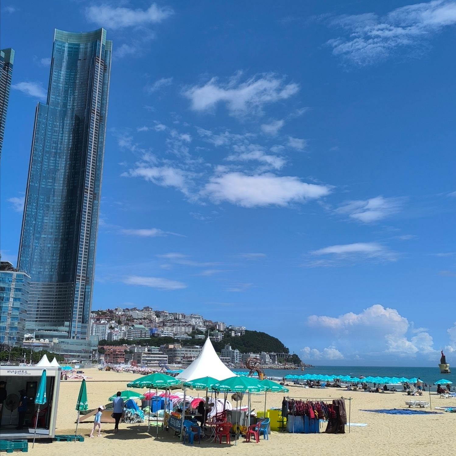 [Busan, Haeundae] Enjoy stunning beaches and vibrant local food markets all in one day!