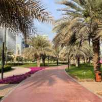Al Majaz Waterfront: A Lakeside Oasis