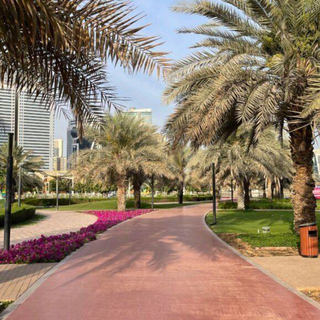 Al Majaz Waterfront: A Lakeside Oasis