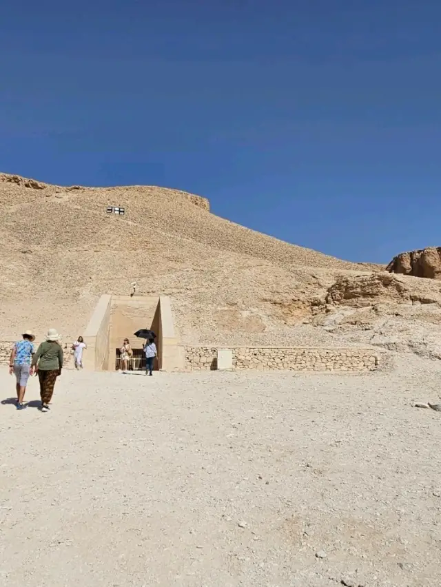 Valley of the Kings and Temple of Queen Hatsheput