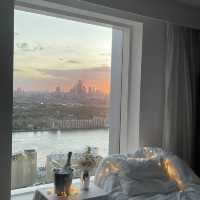 Sunset room with a view! Novotel London🌆
