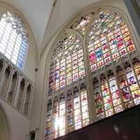 Majestic Moments: Discovering the Splendor of Sint-Salvatorskathedraal in Bruges!