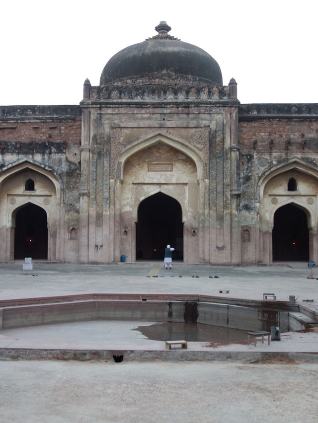 Delhi’s Timeless Landmark: Purana Qila (Old Fort)