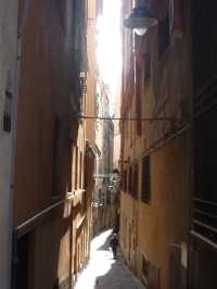 Genoa: Narrow Streets and Beautiful Churches