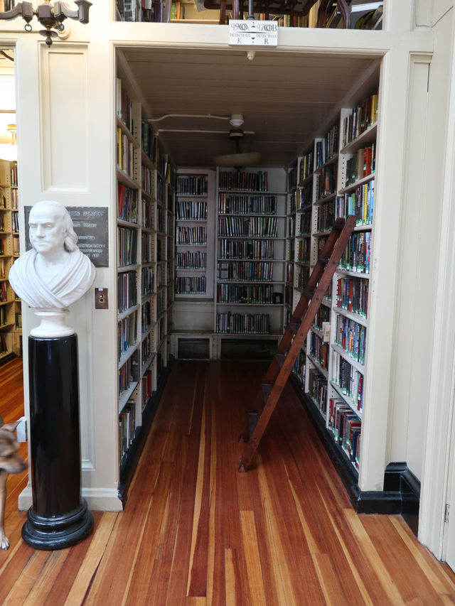 A library of history 